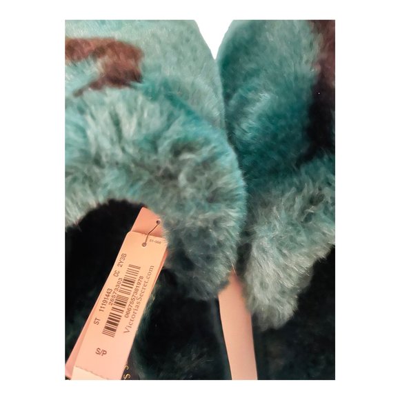 Victoria's Secret Closed Toe Faux Fur Slipper Green Size S/P With Logo - Picture 4 of 5